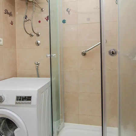 Suric By Interhome *