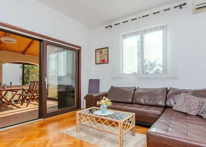 Suric By Interhome בית נופש